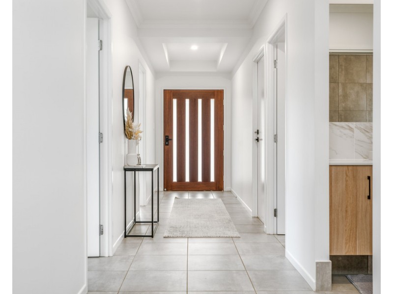 4 Barcoo Close, Bentley Park QLD 4869