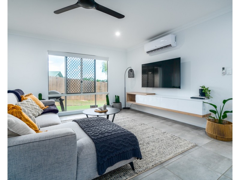 4 Barcoo Close, Bentley Park QLD 4869