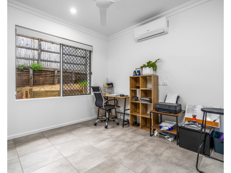 4 Barcoo Close, Bentley Park QLD 4869