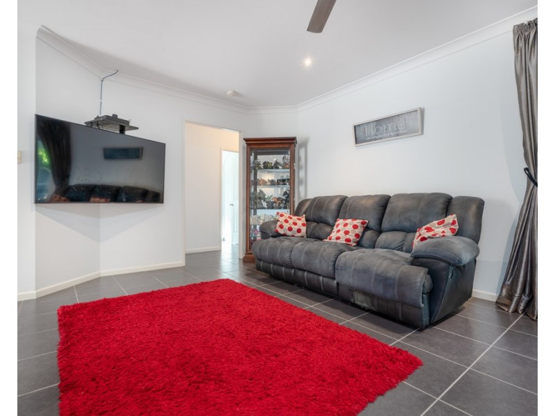 8 Goldberg Close, White Rock QLD 4868