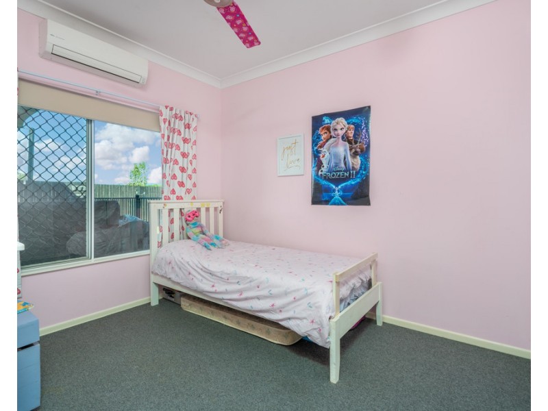 8 Goldberg Close, White Rock QLD 4868