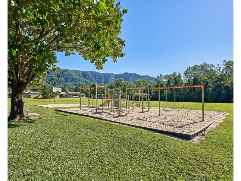 45 Boyce St, Bentley Park QLD 4869