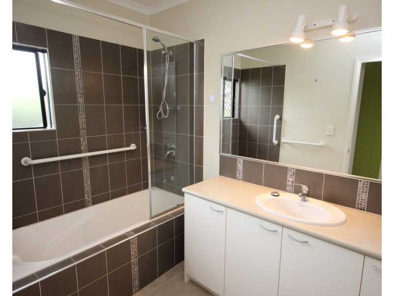 unit 2 3 Australis Close, Edmonton QLD 4869