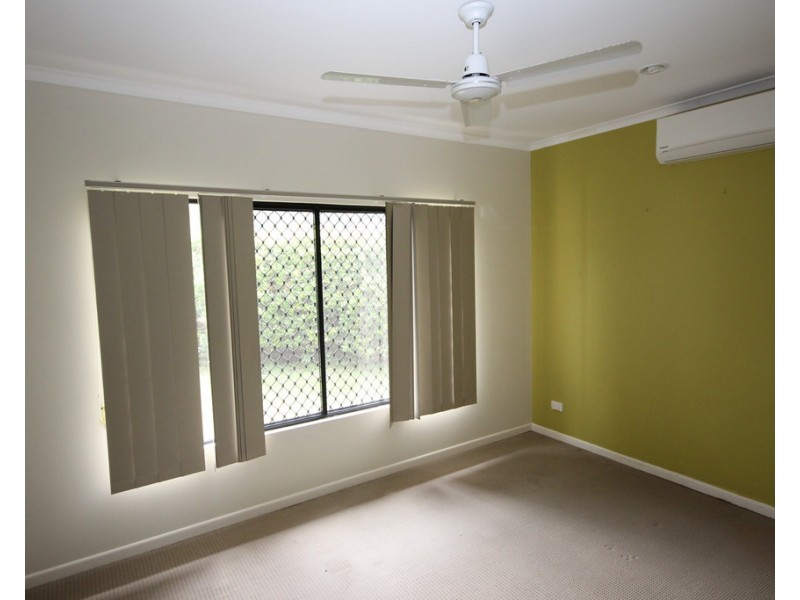 unit 2 3 Australis Close, Edmonton QLD 4869