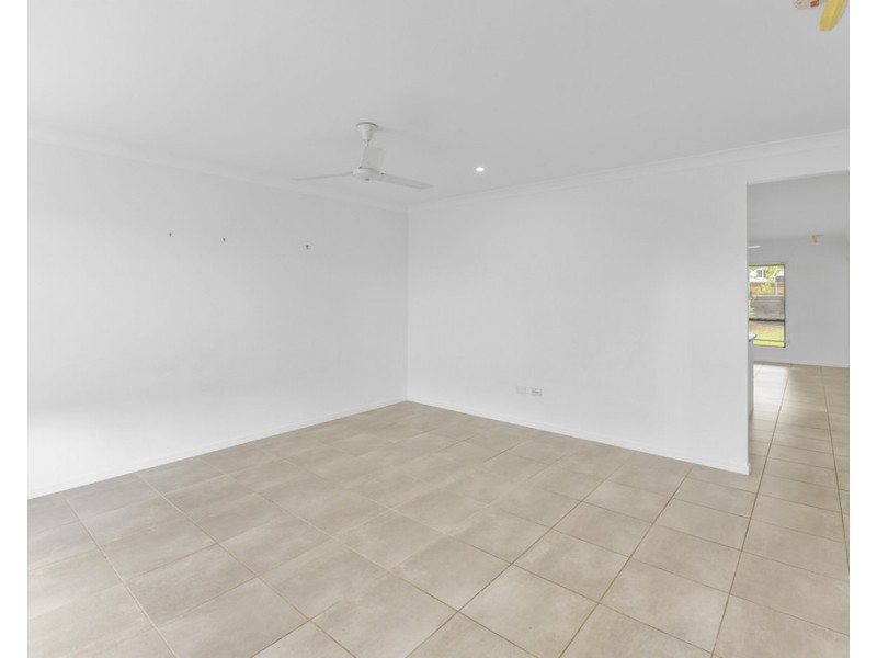 1 Tyenna Close, Bentley Park QLD 4869