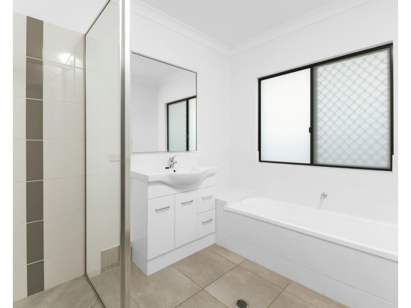 1 Tyenna Close, Bentley Park QLD 4869