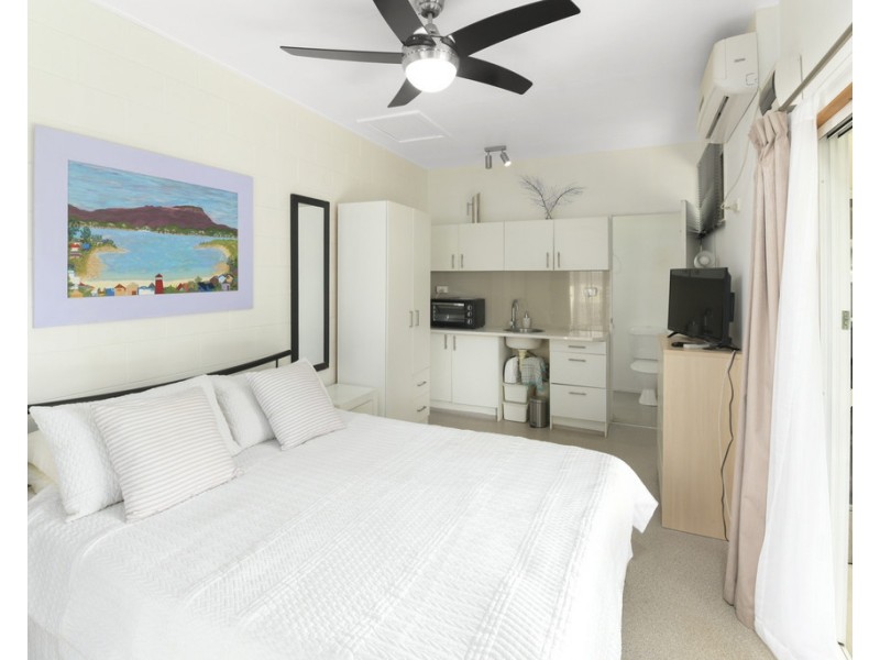 6 Venus Battery Close, Edmonton QLD 4869