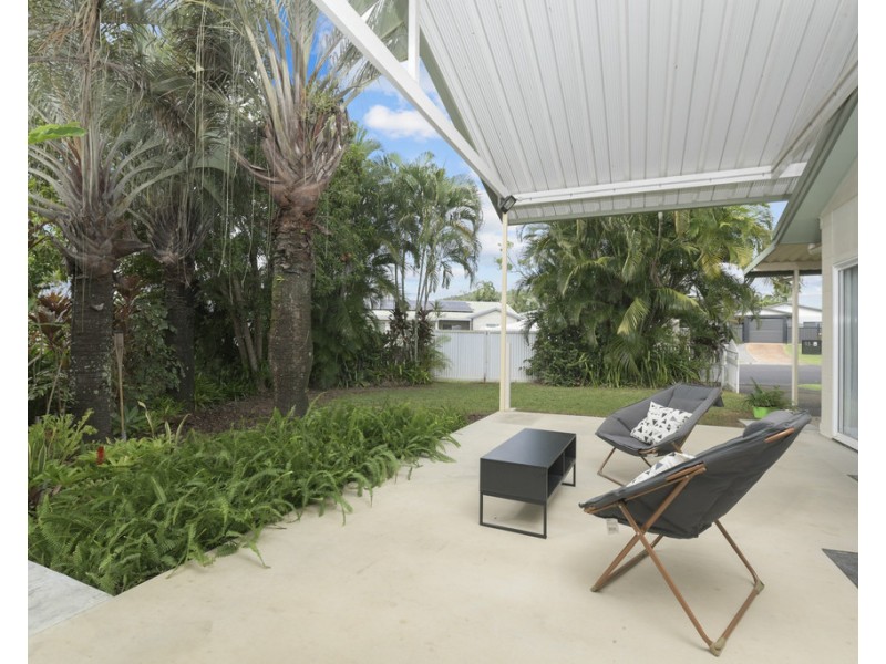 6 Venus Battery Close, Edmonton QLD 4869