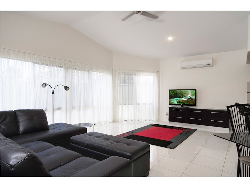 10 Charnley Avenue, Bentley Park QLD 4869