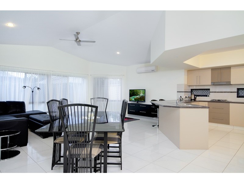 10 Charnley Avenue, Bentley Park QLD 4869