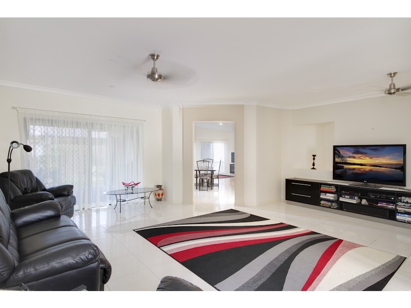 10 Charnley Avenue, Bentley Park QLD 4869
