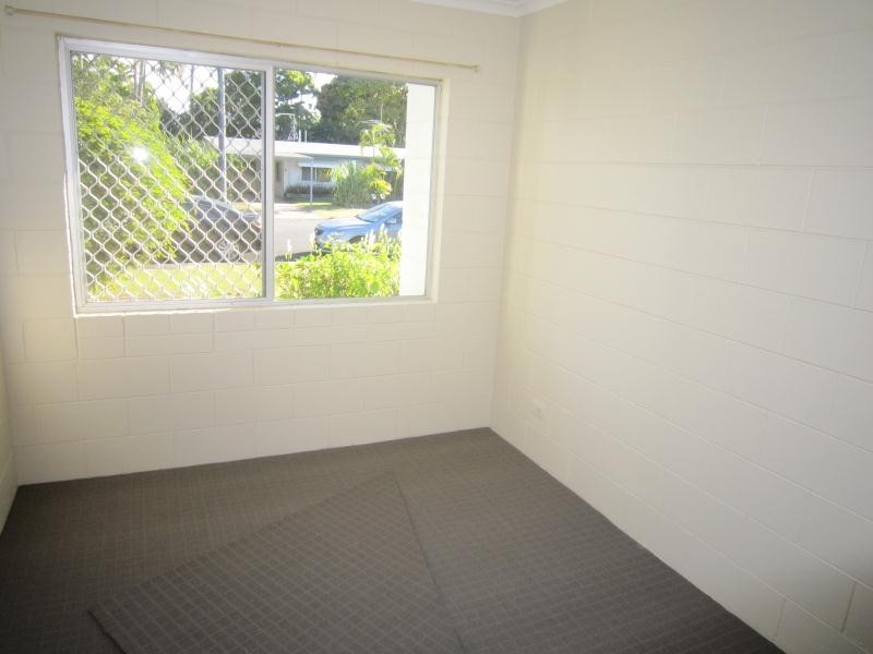 Holloways Beach QLD 4878