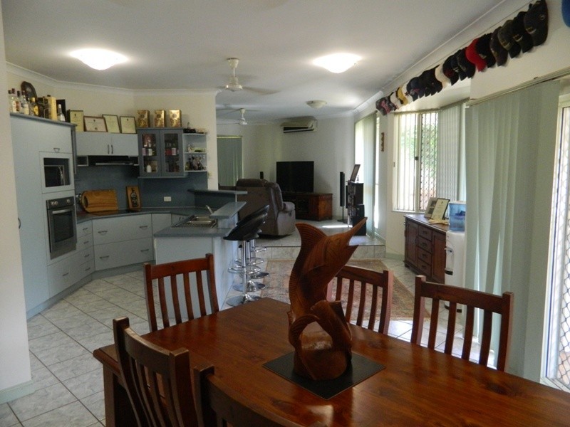 Bentley Park QLD 4869