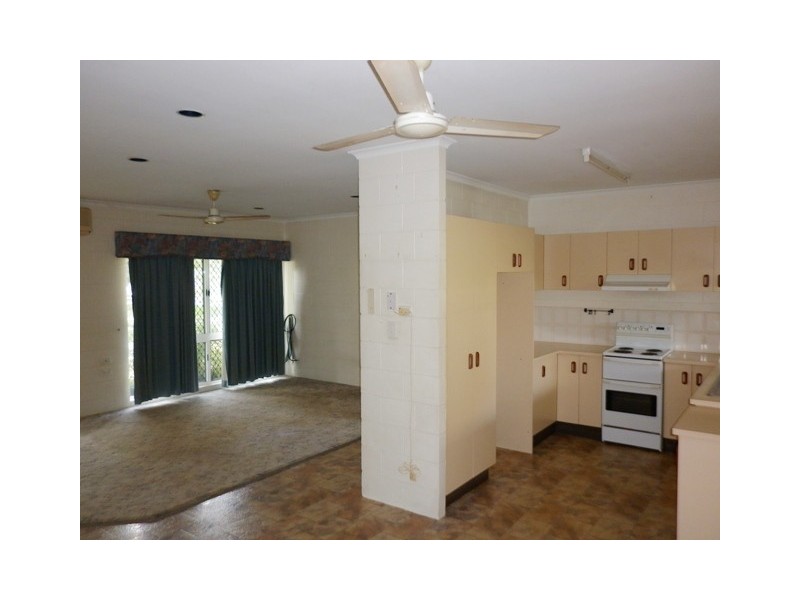 1 Fishburn Street, Bentley Park QLD 4869