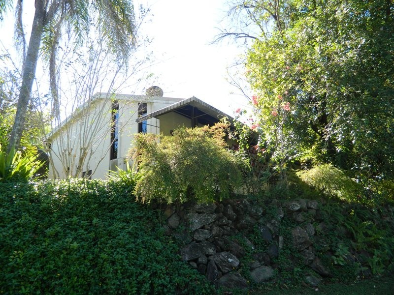 16 Beatrice Street, Mooroobool QLD 4870