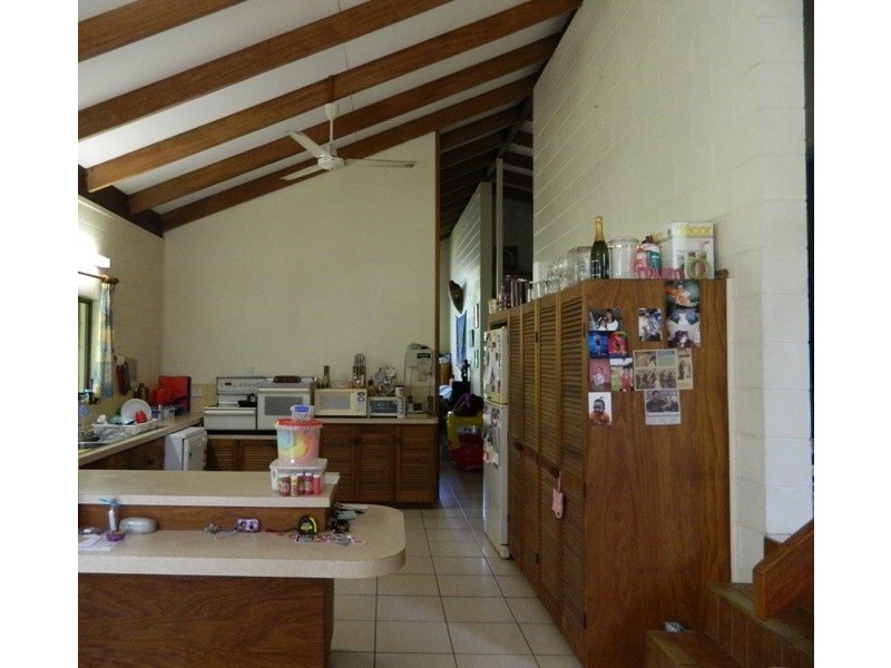 16 Beatrice Street, Mooroobool QLD 4870