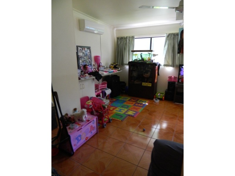 16 Beatrice Street, Mooroobool QLD 4870