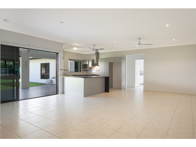 Bentley Park QLD 4869