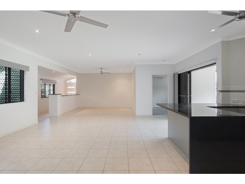 Bentley Park QLD 4869