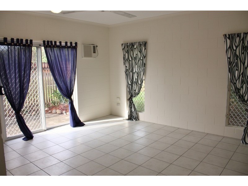 1 / 74 – 82 Swallow Street, Mooroobool QLD 4870