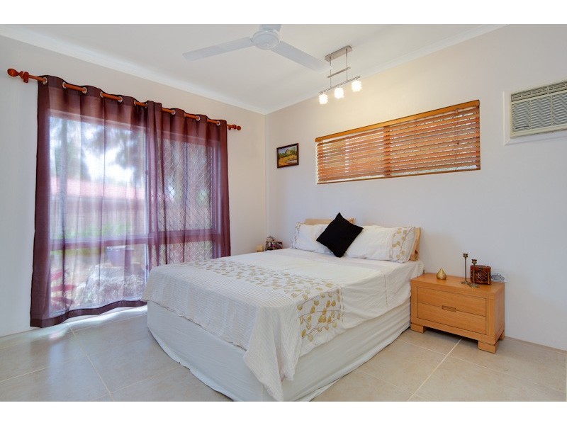 Bentley Park QLD 4869