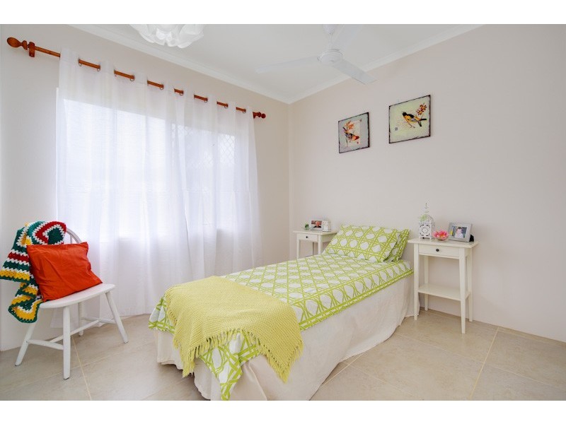 Bentley Park QLD 4869