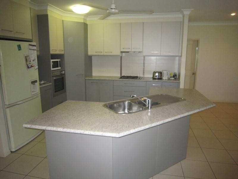 Bentley Park QLD 4869