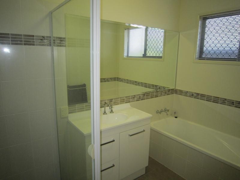 Bentley Park QLD 4869