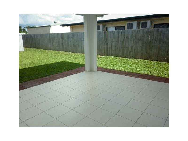 Bentley Park QLD 4869