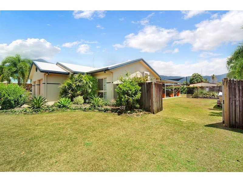 4 Wiseman Road E, Edmonton QLD 4869