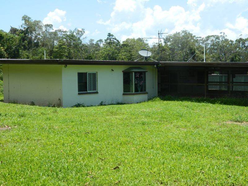 1373 Pine Creek Road, East Trinity QLD 4871