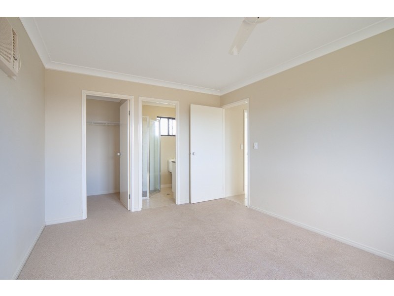 27 Colombia Street, White Rock QLD 4868