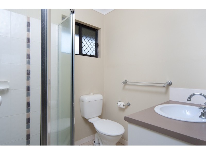 27 Colombia Street, White Rock QLD 4868