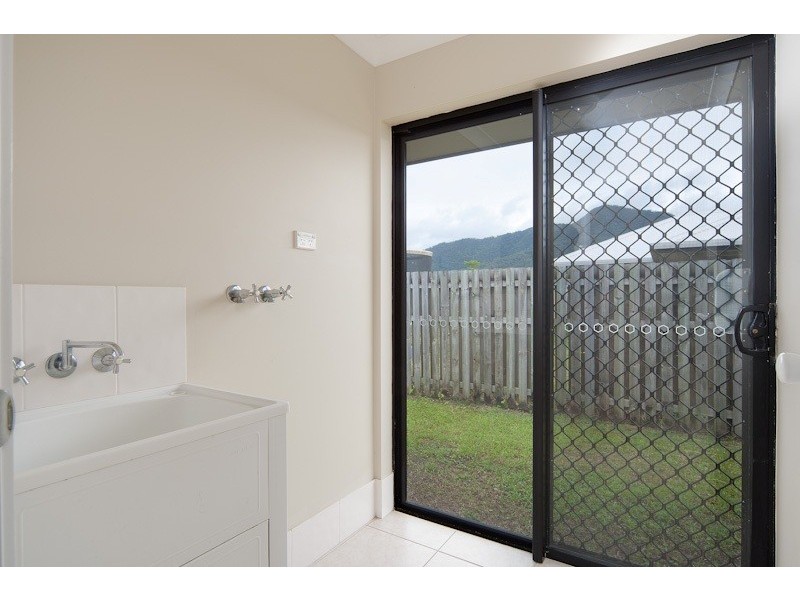 27 Colombia Street, White Rock QLD 4868