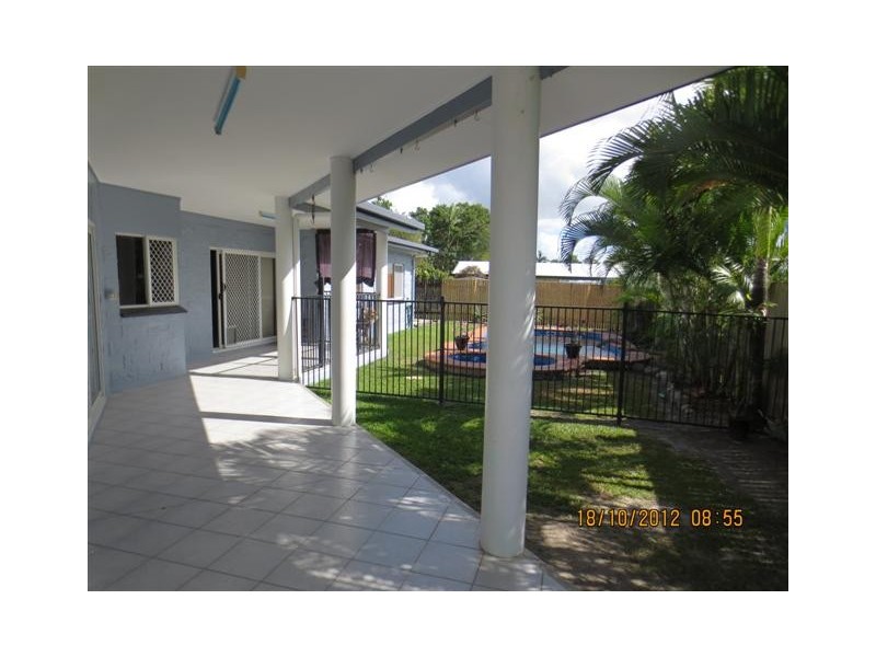 Bentley Park QLD 4869