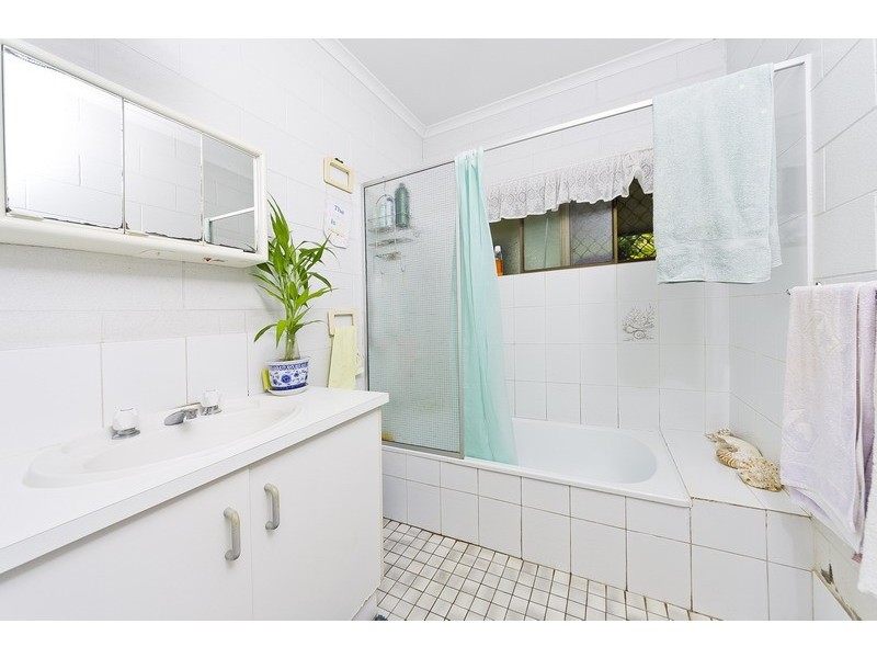 18 Sirius Street, Bentley Park QLD 4869