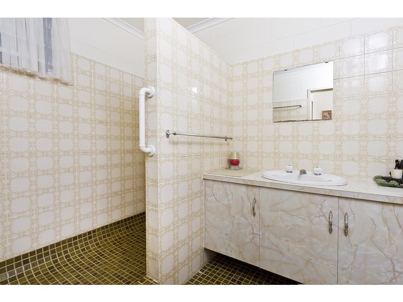 24 Scenic Street, Bayview Heights QLD 4868