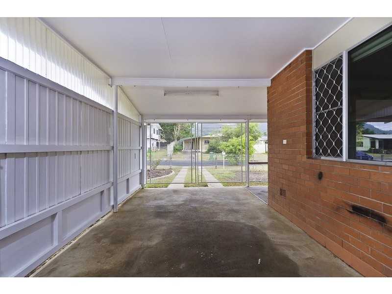 10 Milano Street, Woree QLD 4868