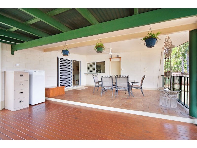 Bentley Park QLD 4869