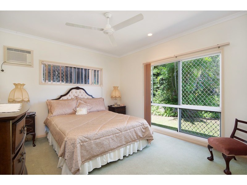 Bentley Park QLD 4869