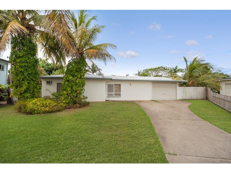 9 Paradise Close, White Rock QLD 4868