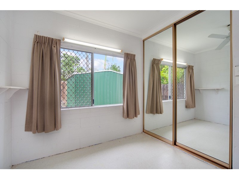 9 Paradise Close, White Rock QLD 4868