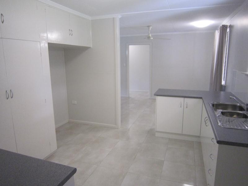 27 Henley Street, Earlville QLD 4870