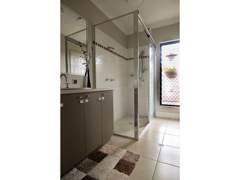 28 Altona Street, Bentley Park QLD 4869