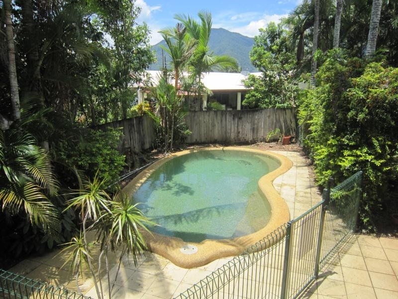 3 Speedy Close, Bentley Park QLD 4869