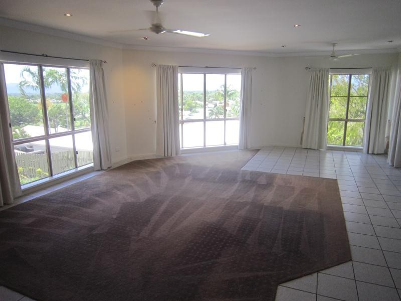 3 Speedy Close, Bentley Park QLD 4869
