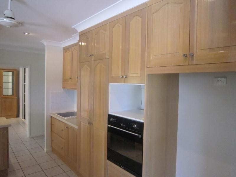 3 Speedy Close, Bentley Park QLD 4869