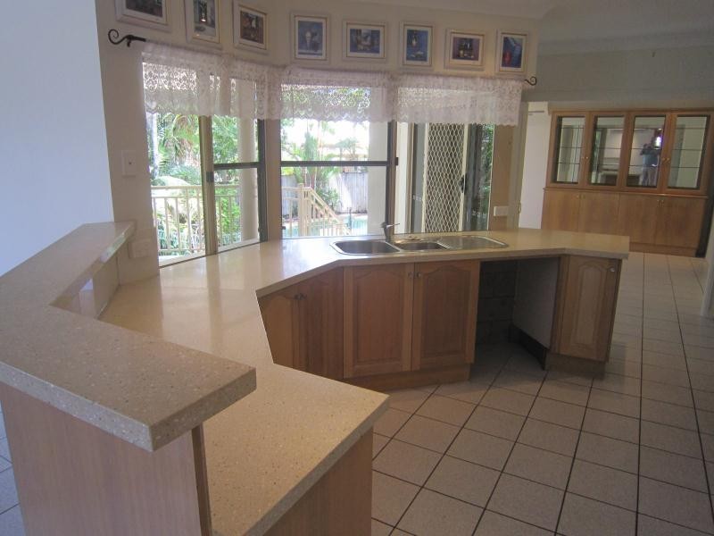 3 Speedy Close, Bentley Park QLD 4869