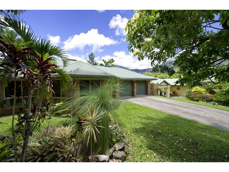 7 Thorpe Place, Bentley Park QLD 4869