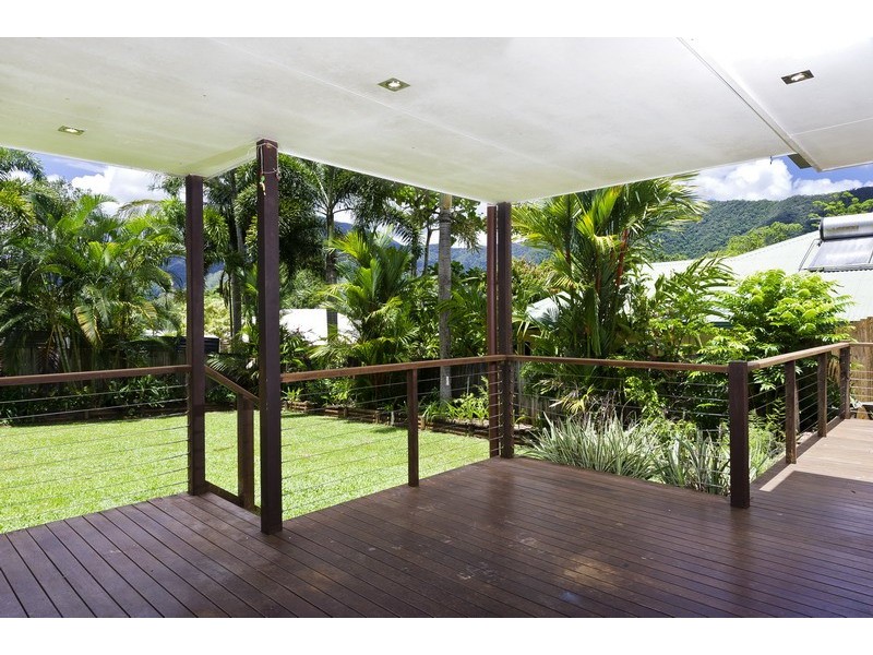 7 Thorpe Place, Bentley Park QLD 4869